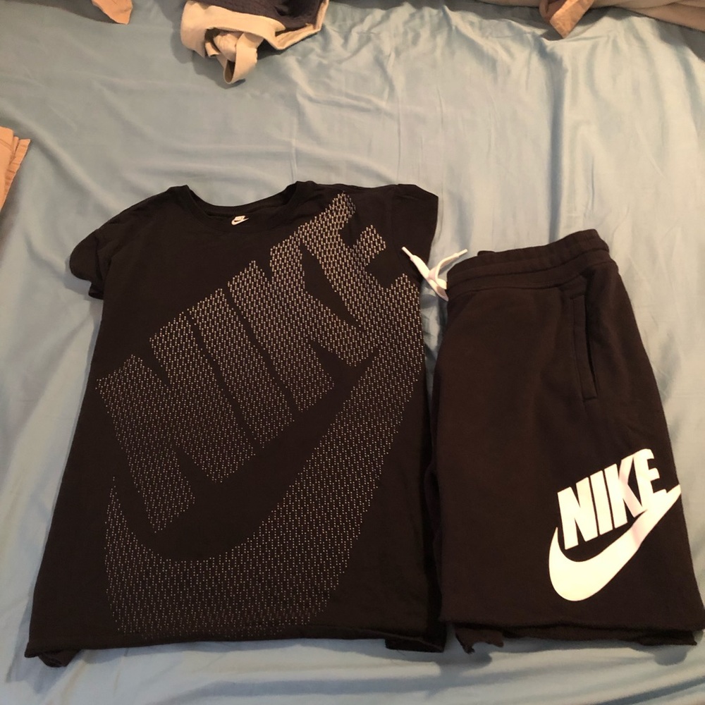 Nike Workout Set T-Shirt and Shorts